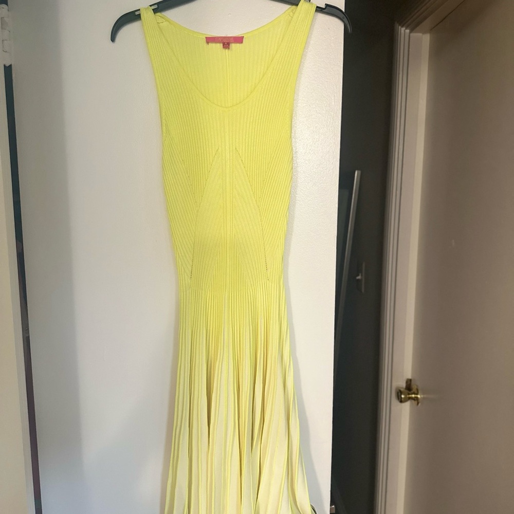 Catherines Yellow Pleated Midi Sundress V-neck Sleeveless